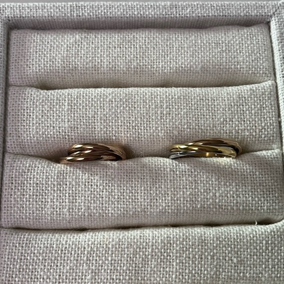 Both rings inspired by the trinity rings- tricolour is 6 while rosegold 4.5 - Picture 1 of 3